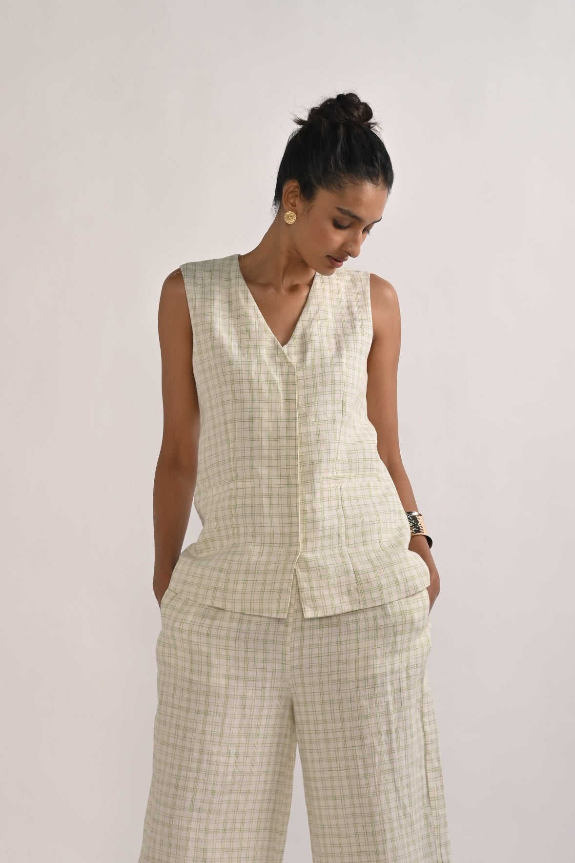 CHECKERED LINEN VEST