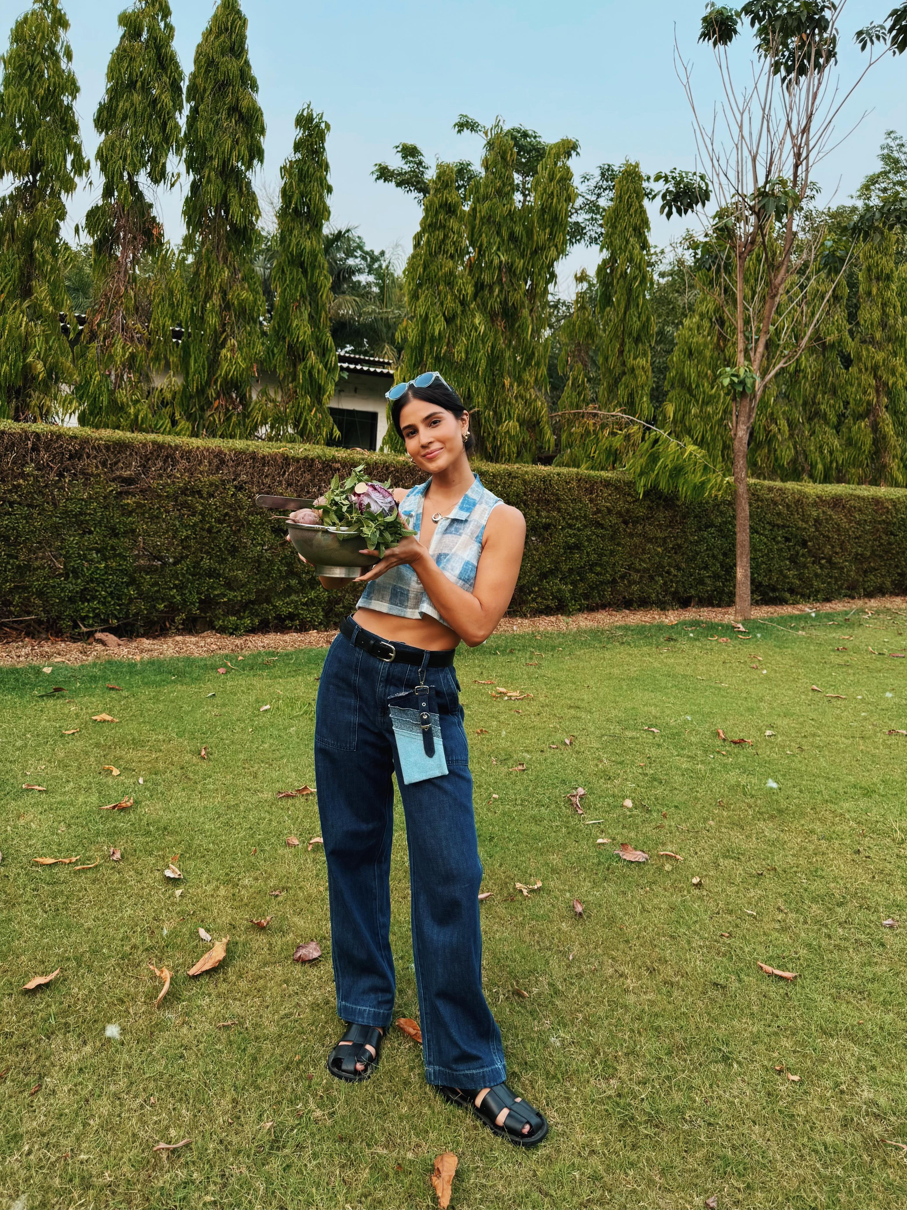 BLUE KOTA BREEZE SLEEVELESS TOP