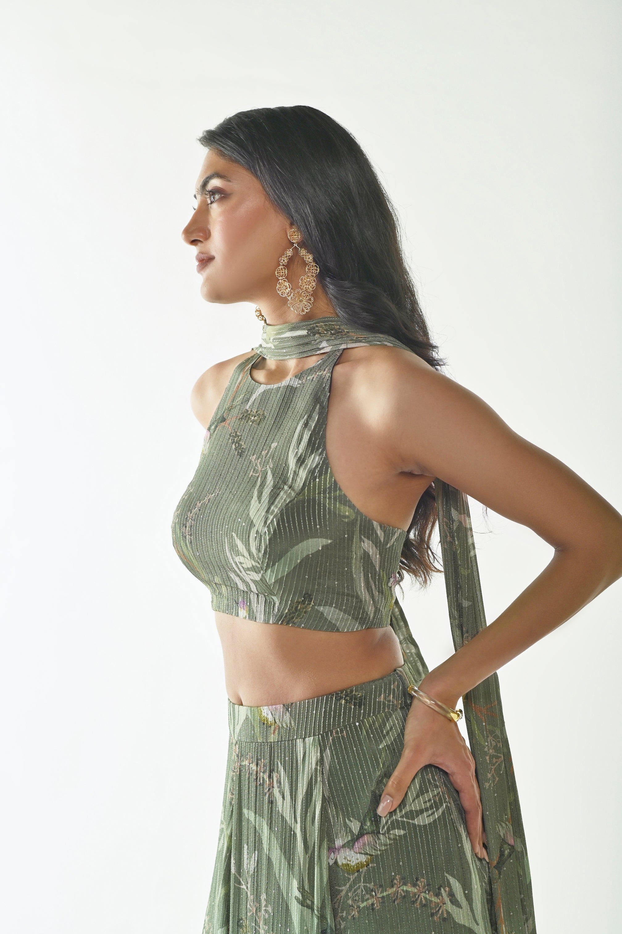 GREEN SPARROWS HALTER LEHENGA