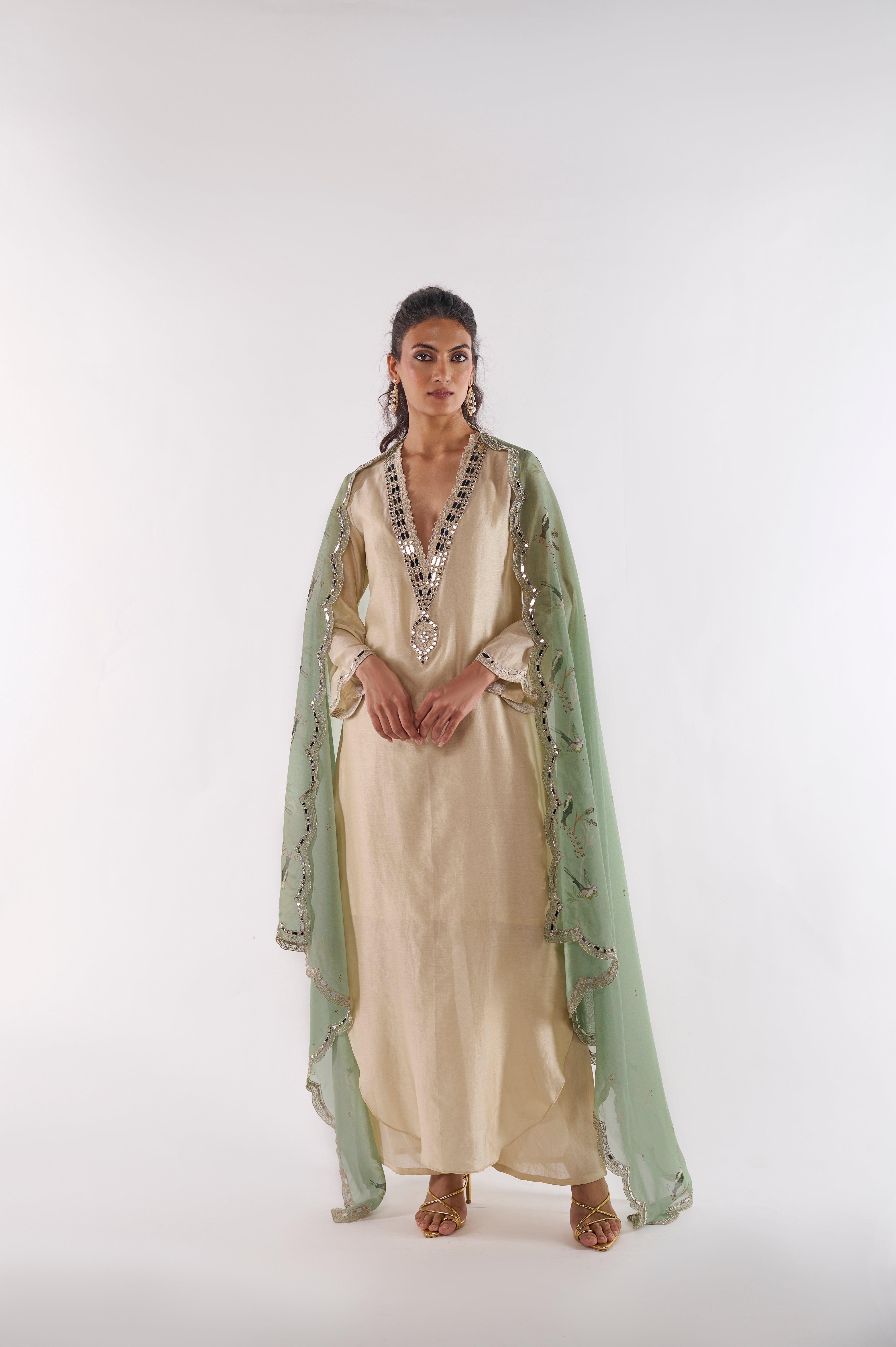 IVORY PEARL KAFTAN SET WITH GREEN SPARROW DUPATTA