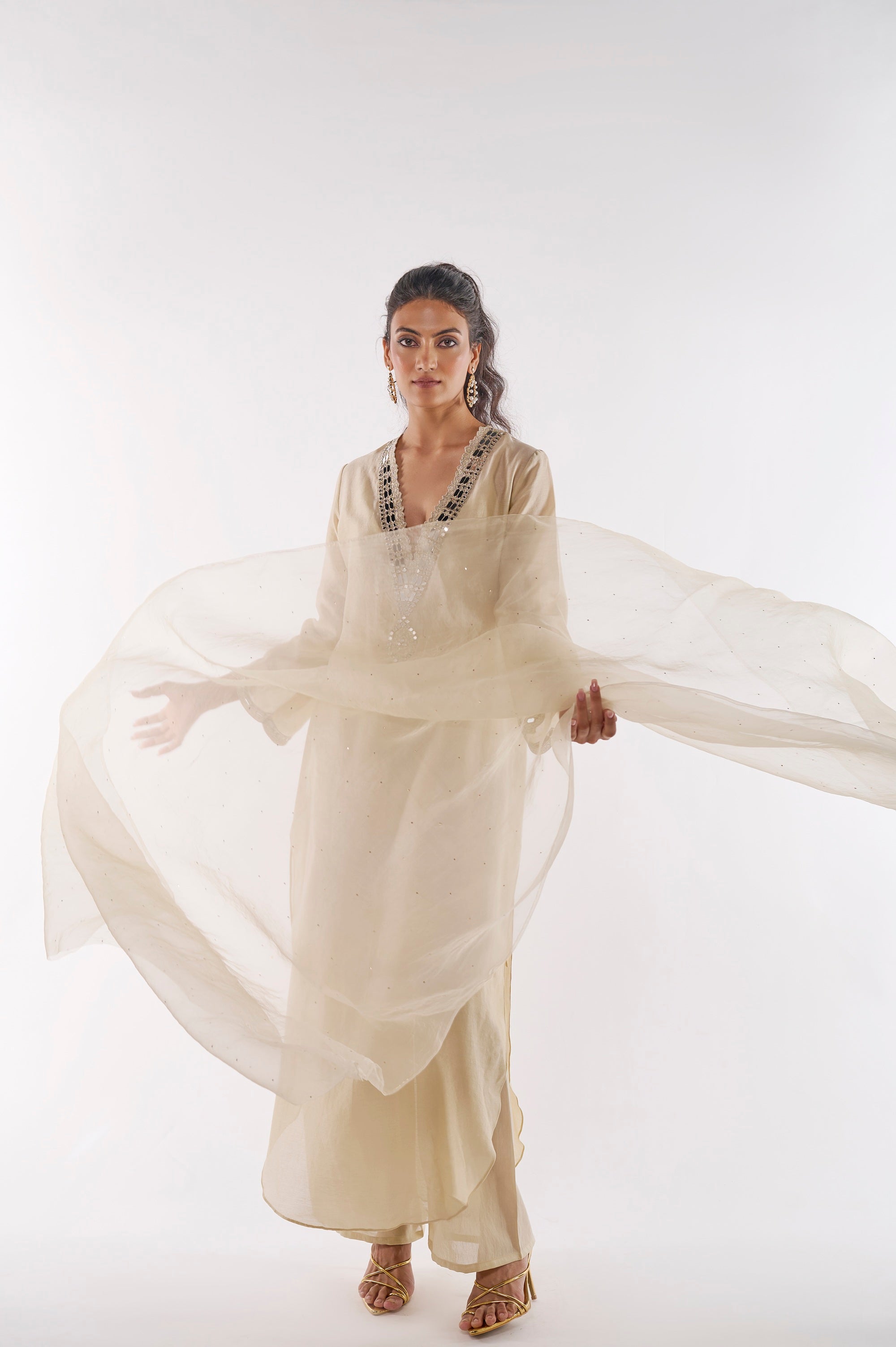 IVORY PEARL KAFTAN SET WITH MUKAISH WORK DUPATTA