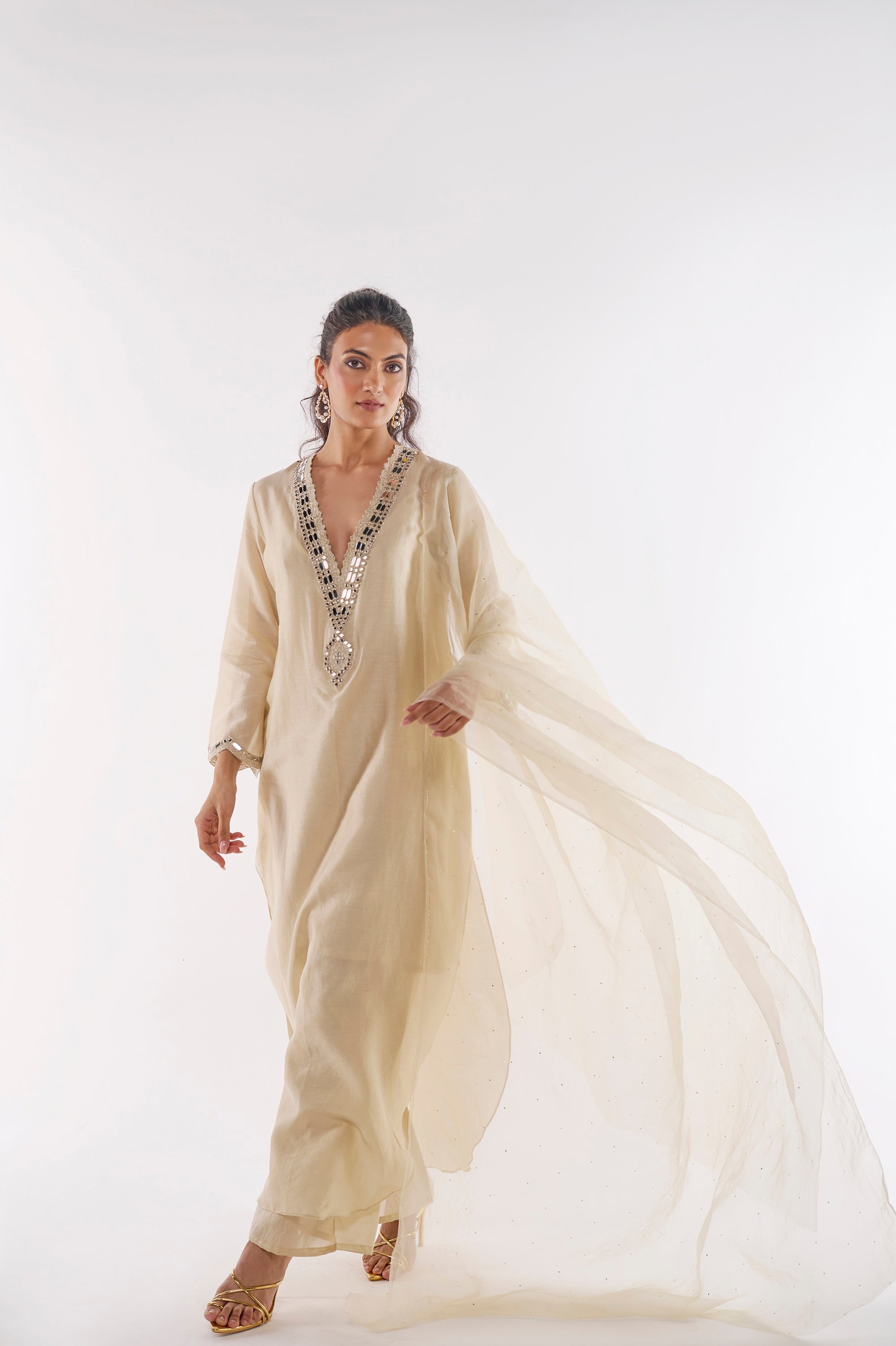 IVORY PEARL KAFTAN SET WITH MUKAISH WORK DUPATTA