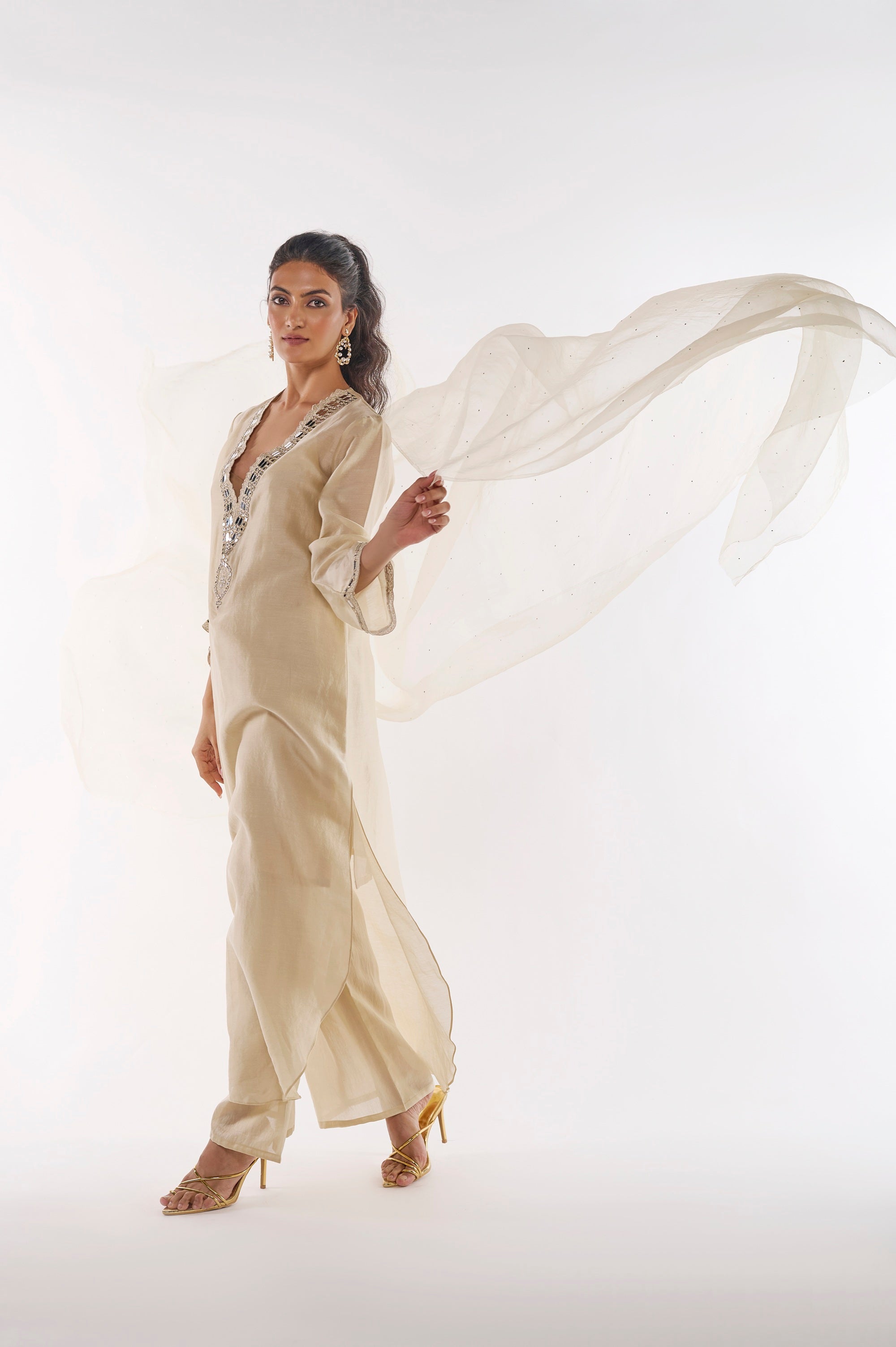IVORY PEARL KAFTAN SET WITH MUKAISH WORK DUPATTA