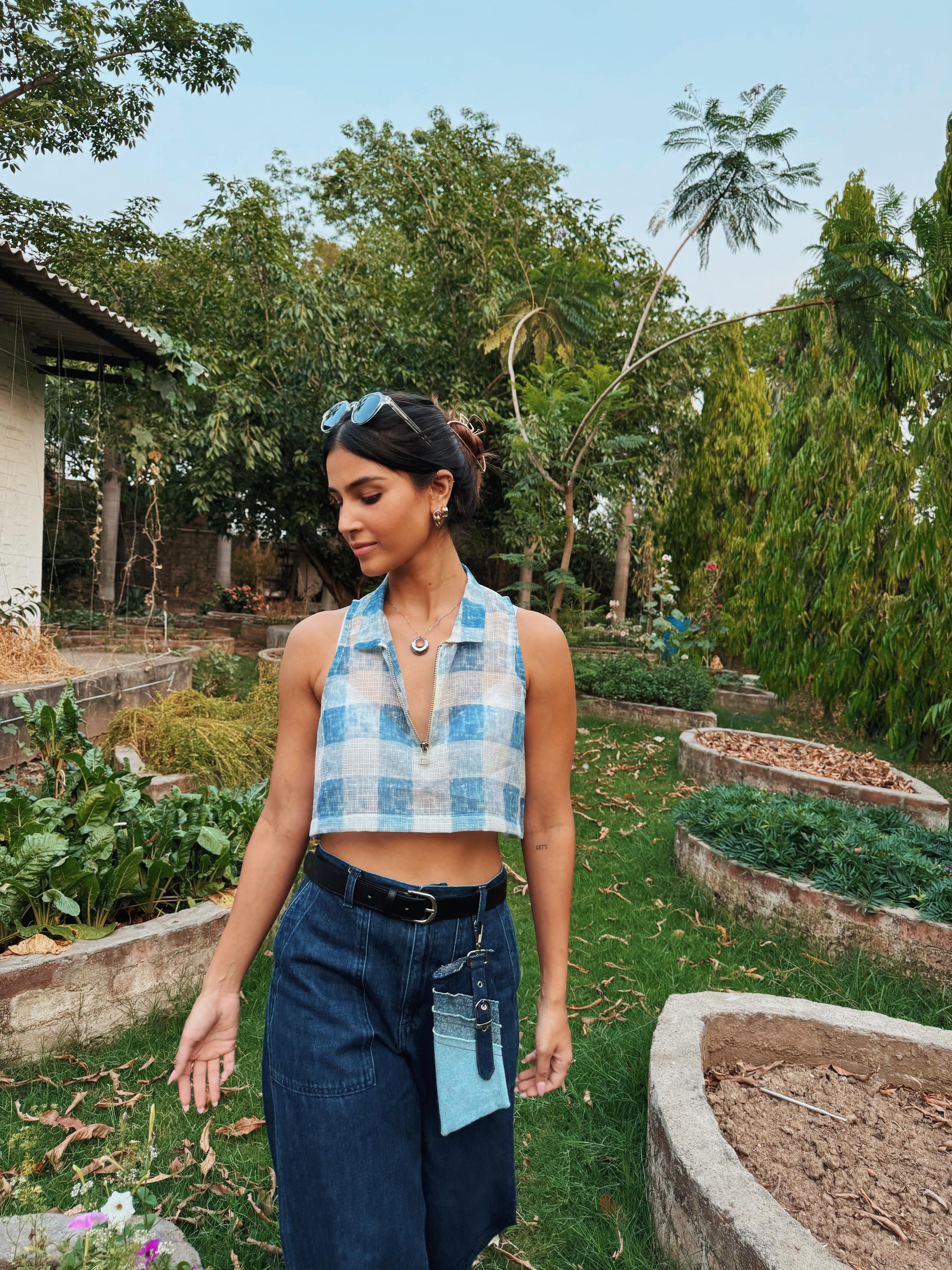 BLUE KOTA BREEZE SLEEVELESS TOP