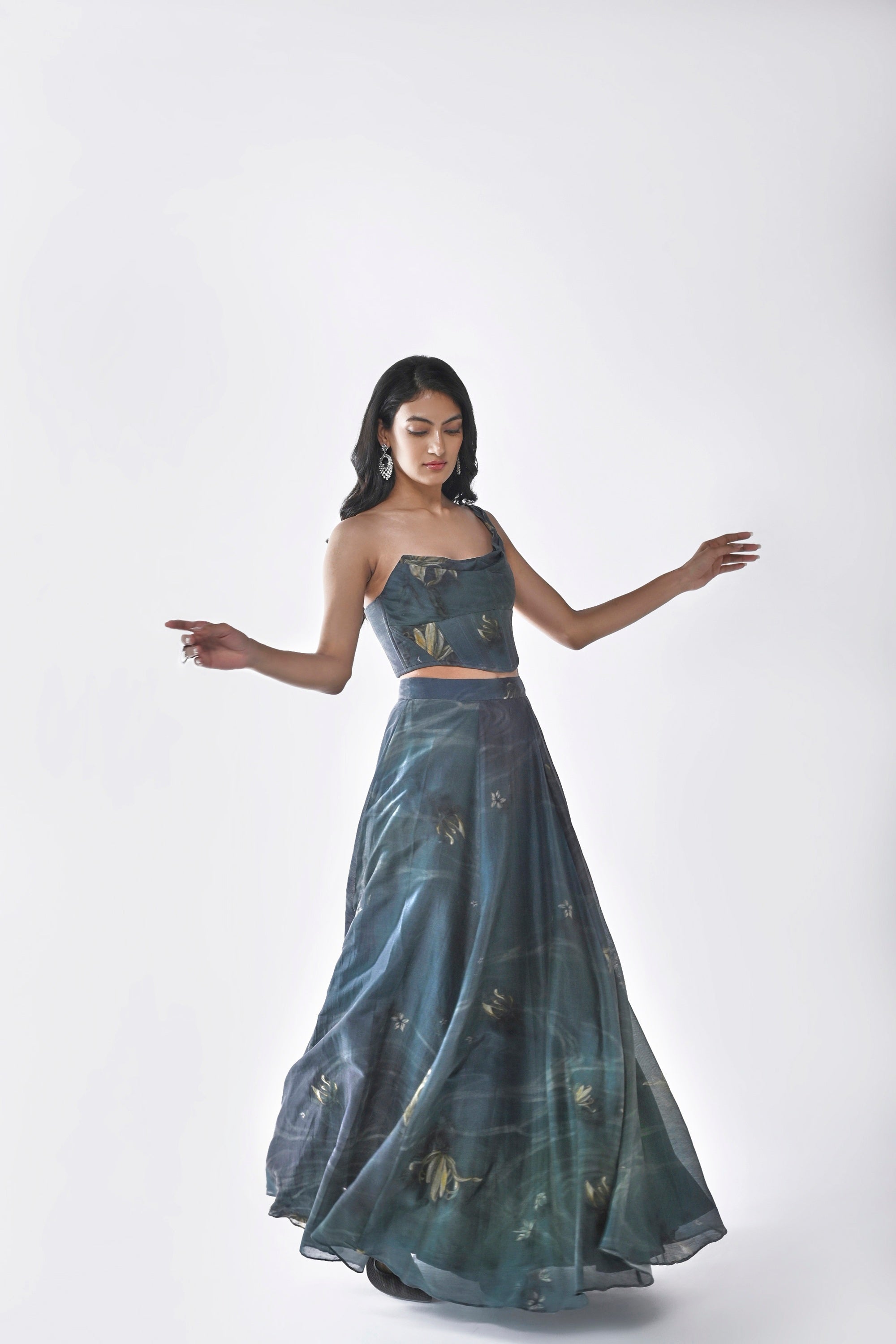 CHAFA CORSET LEHENGA