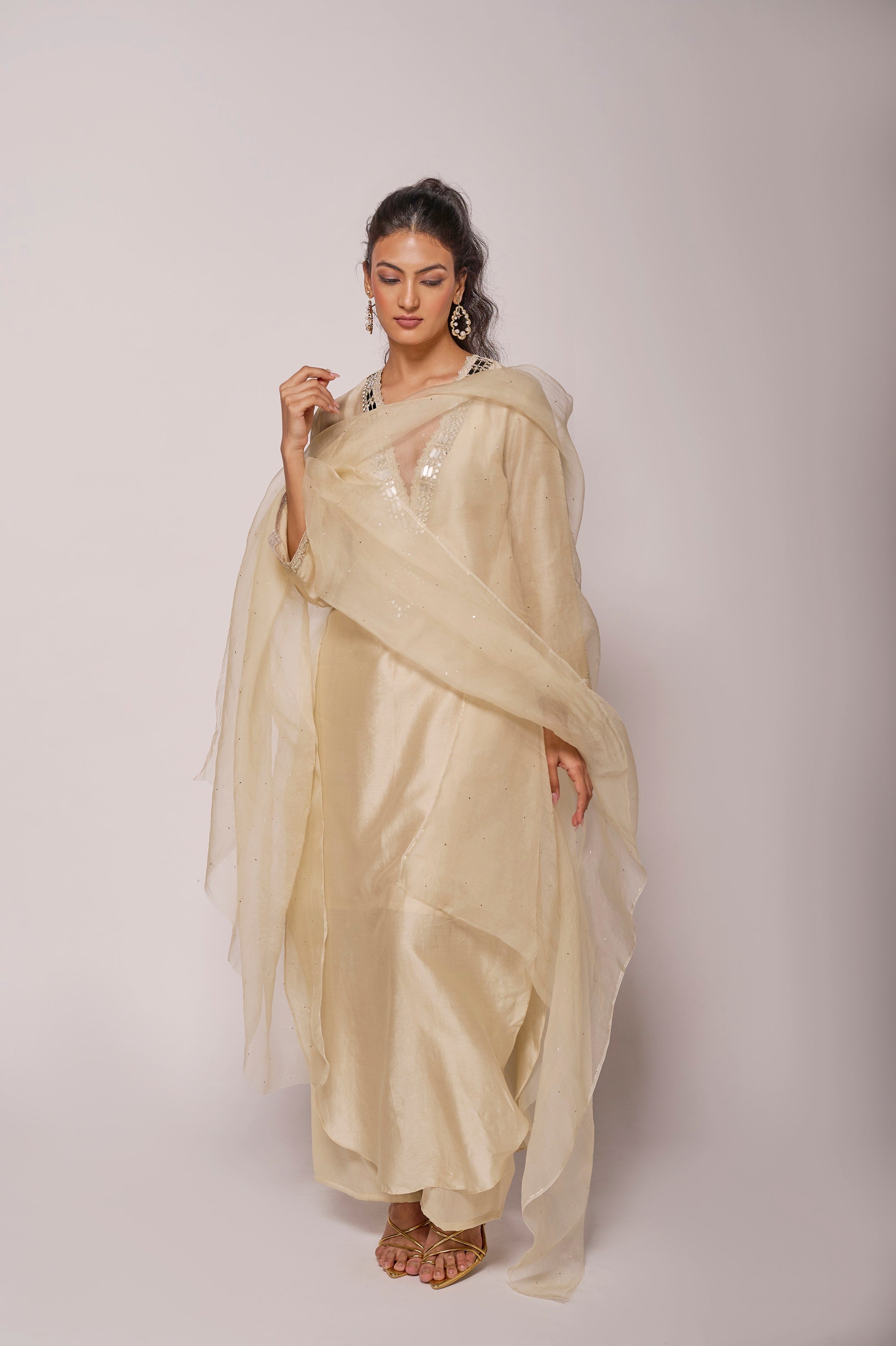 IVORY PEARL KAFTAN SET WITH MUKAISH WORK DUPATTA