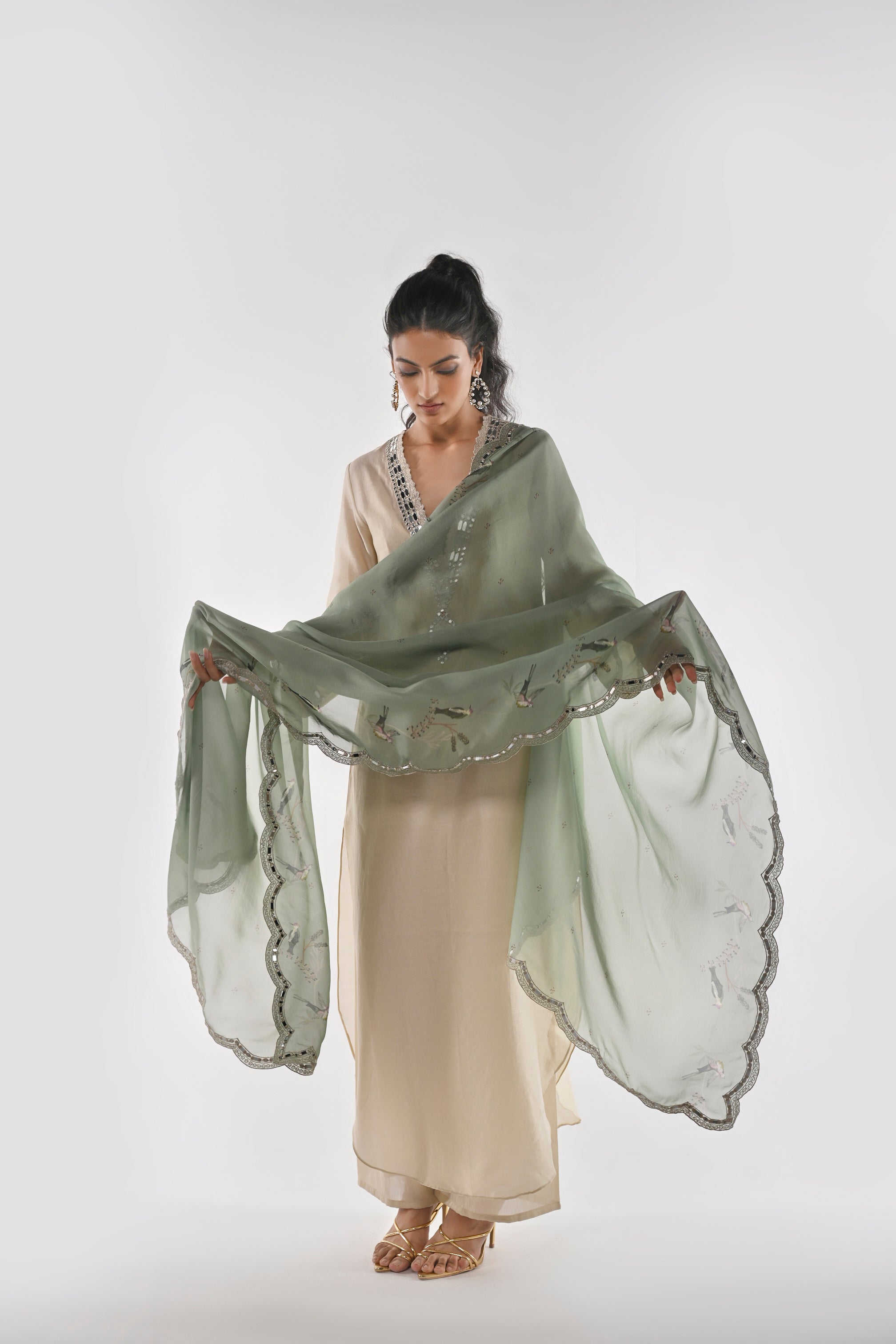 IVORY PEARL KAFTAN SET WITH GREEN SPARROW DUPATTA